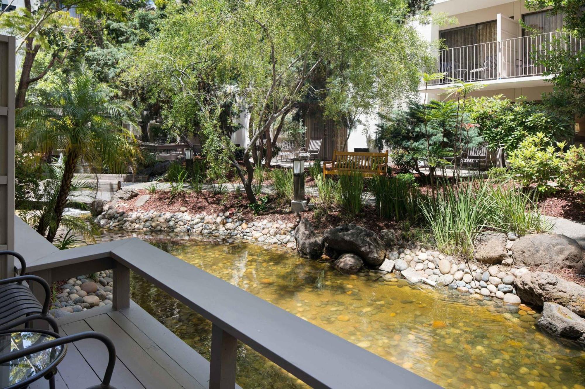 Sheraton Palo Alto Hotel Esterno foto